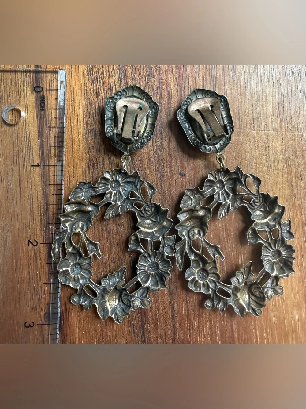 VTG Unsigned Banana Bob Art Deco Style Floral Clip On Earrings Rose Rhinestone